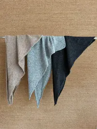 耶耶YEYE|“氛围肩意”2025冬季造型感纯羊毛披肩三角巾