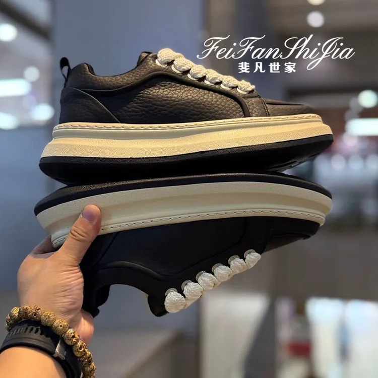 2025男鞋高级感轻奢新款潮流百搭舒适厚底增高板鞋痞帅休闲男鞋子