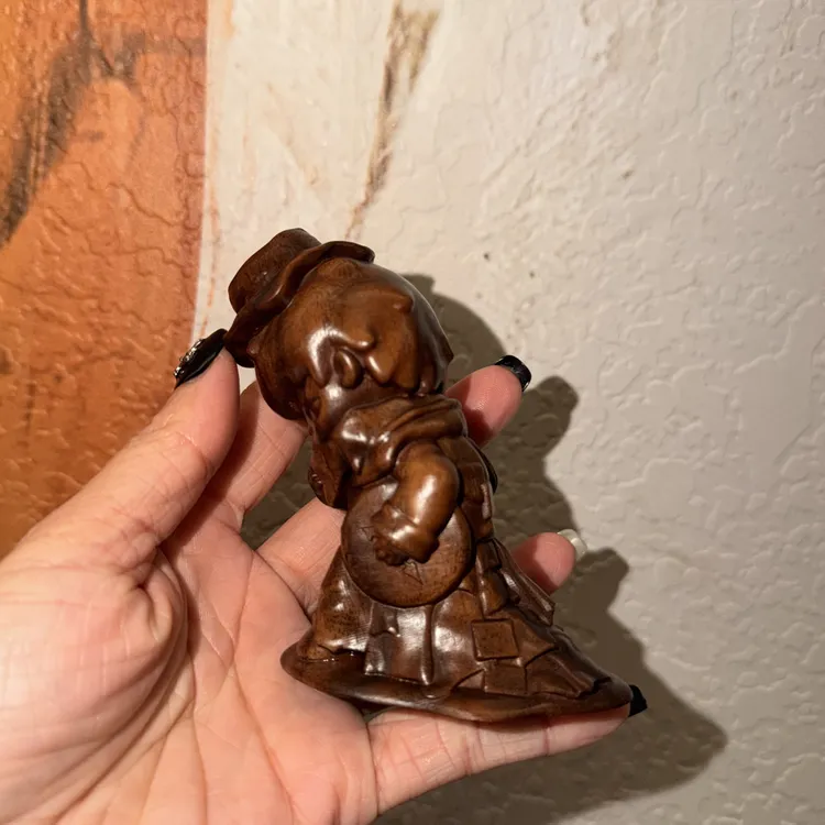可以把玩包浆的木雕手办