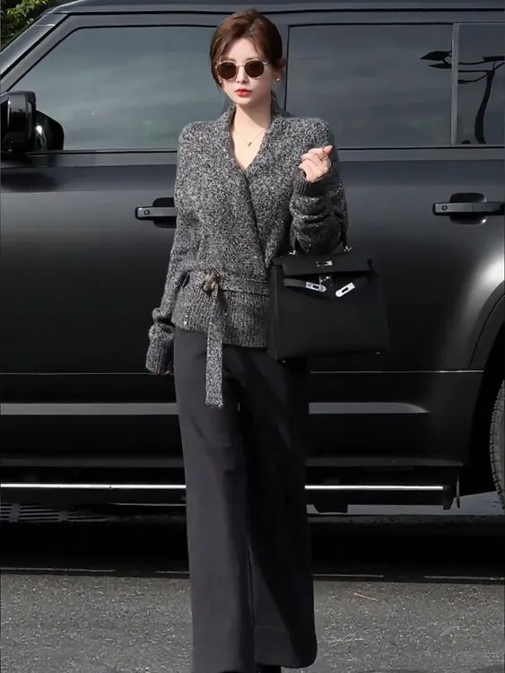 法式气质休闲灰色百搭针织衫女装2025秋冬新款小香风时髦收腰上衣