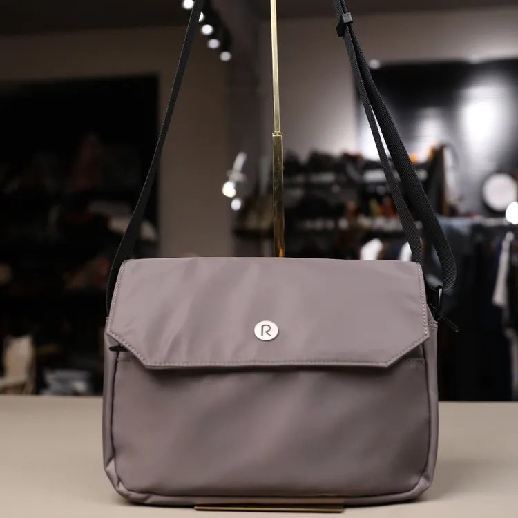 INGAIRX ROSE NOIRE银标联名2025秋季新款男士单肩邮差包27*17*8