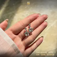 【凰一品】五角星芒白水晶耳钉S925银（3克拉）