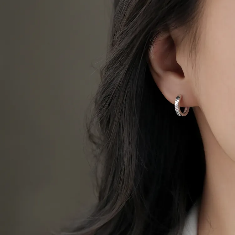 925银耳饰 925纯银碎冰冰耳环素圈设计感小耳圈女时尚个性设计感