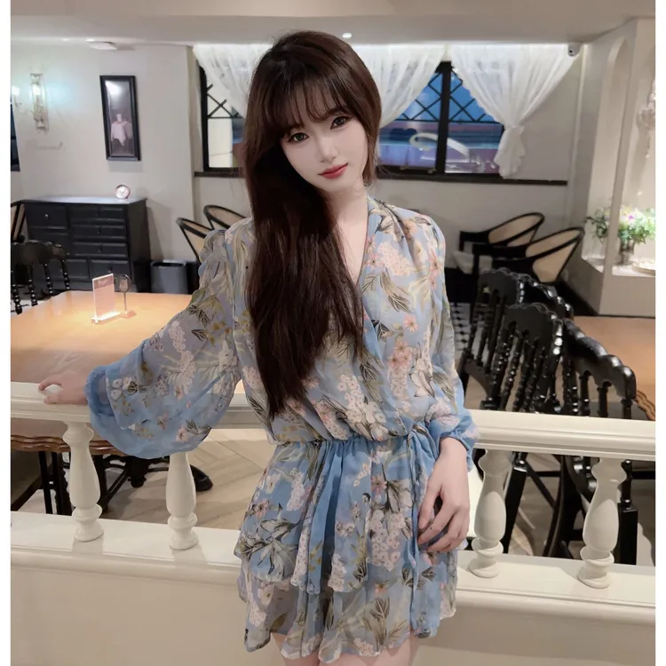 气质法式连衣裙夏季小众新款轻奢碎花名媛女款长袖时尚收腰显瘦裙