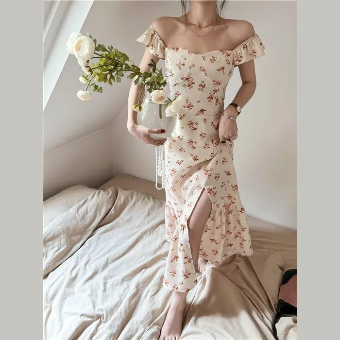 套头气质印花法式连衣裙修身夏季方领性感长裙碎花