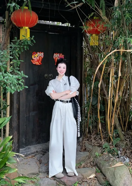 2025春季新款韩系穿搭简约气质白衬衫条纹披肩百搭阔腿休闲裤套装