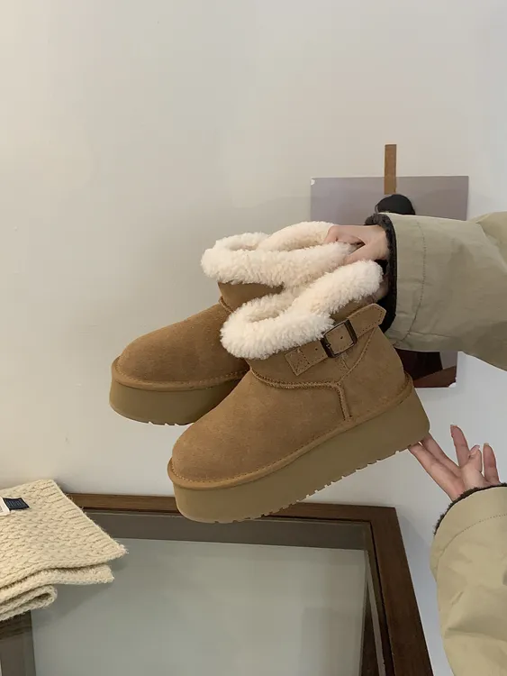 冬天鞋子女款爆款2025新款圆头休闲风冬季时尚雪地靴棉鞋加绒女鞋