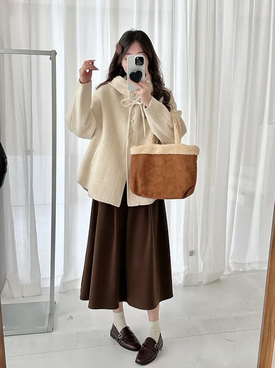 【闪光少女】2025秋冬毛呢外套女款爆款2025新款宽松显高短款连帽衣