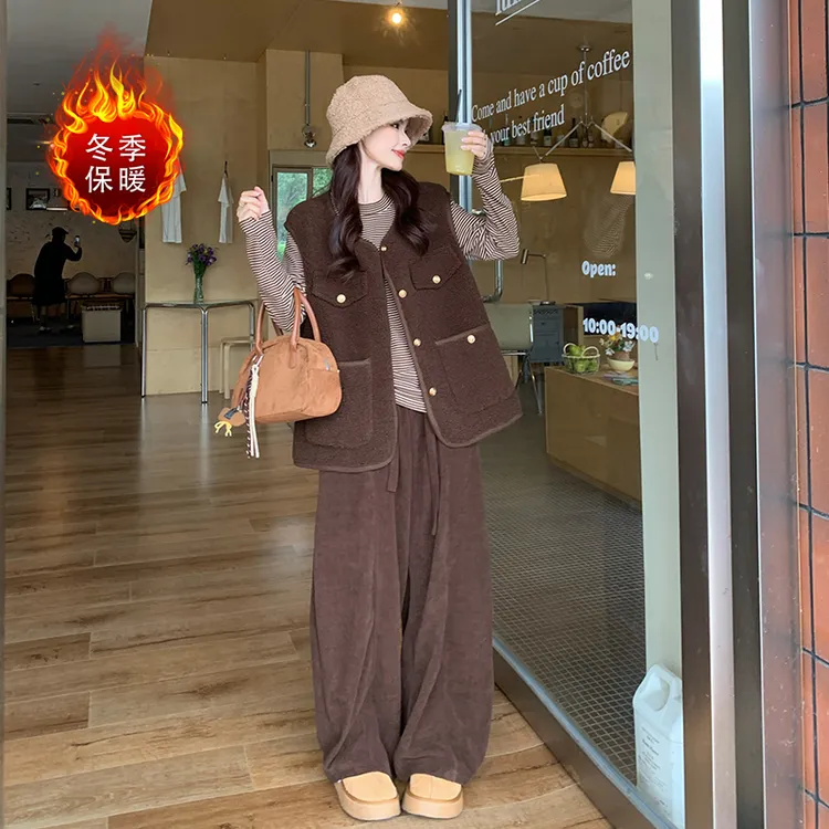 8075大码女装冬季羊羔绒马甲 大码宽松显瘦马甲外套