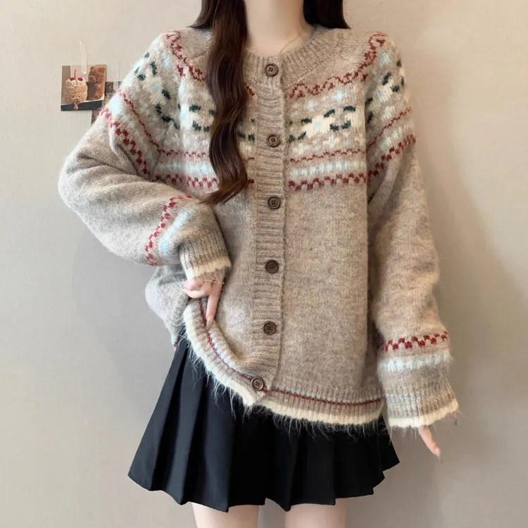 复古费尔岛提花灰色毛衣外套秋冬2025新款大码女装胖mm长袖针织衫