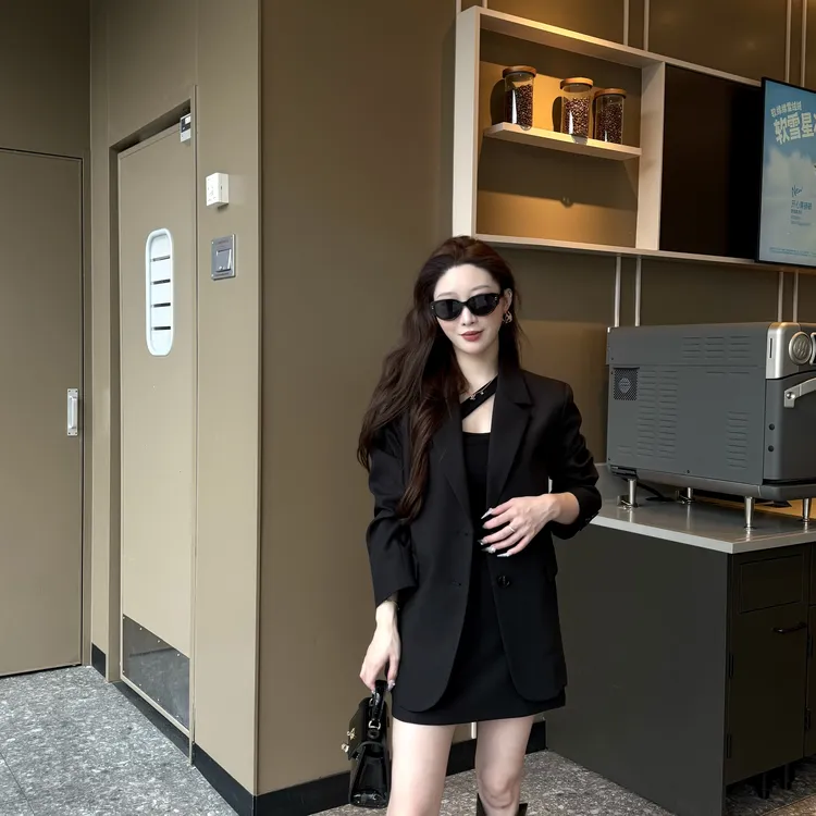 【套装送丝巾】2025年秋季潮流宽松小西装外套女显瘦百搭高级感女装