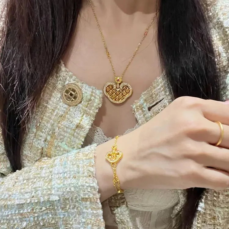 铜合金项链 中古点钻花丝楼空中式如意元旦跨年礼物明星同款饰品