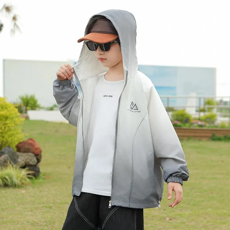 男童防晒衣夏季轻薄款外套2025新款儿童夏装防晒服大童男孩渐变潮
