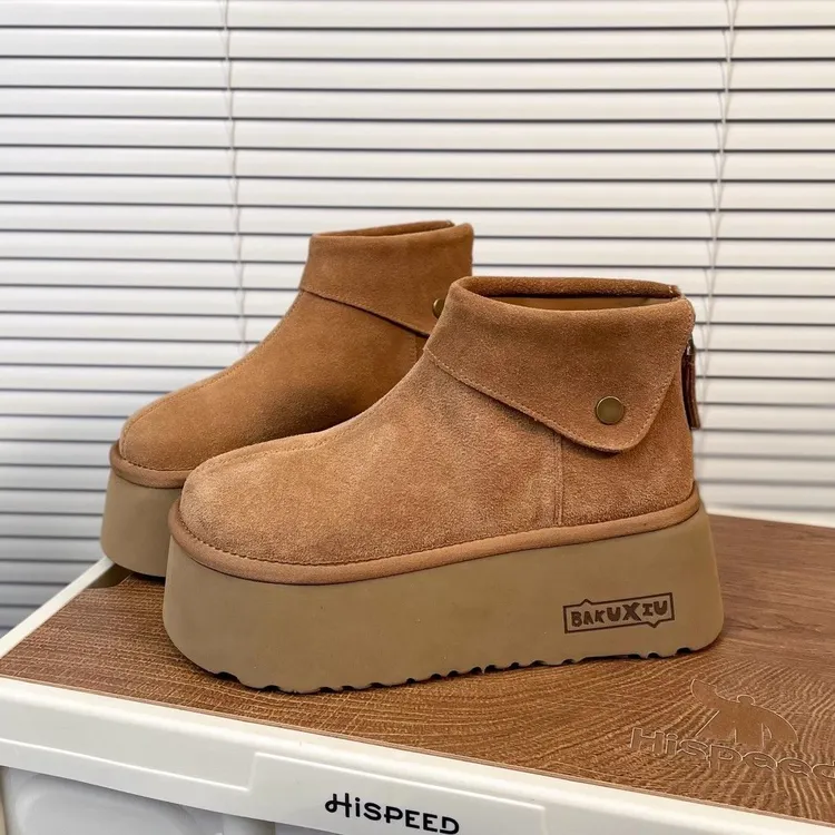 超轻厚底松糕雪地靴女鞋子2026秋冬新款面包鞋增高7cm磨砂皮短靴