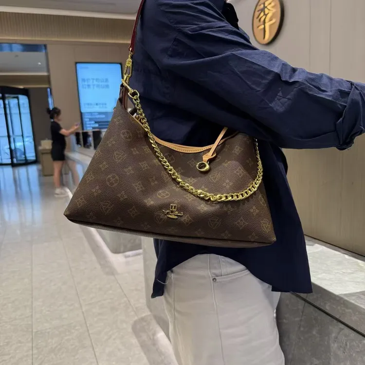 文艺风镂空印花铆钉日式欧美时尚包包港风托特包8138腋下包肩包