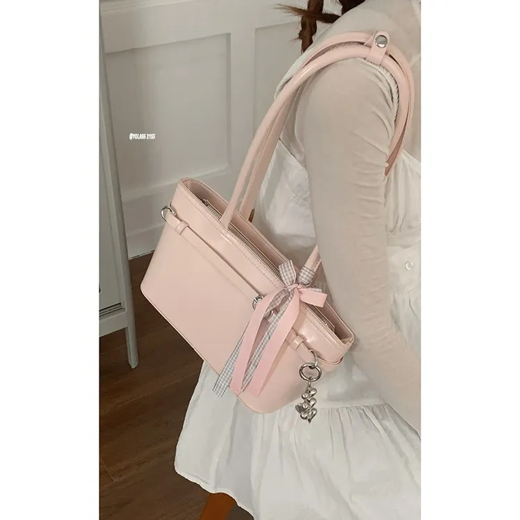 韩国可爱腋下包包女2025新款春季时尚单肩包小众百搭通勤托特包