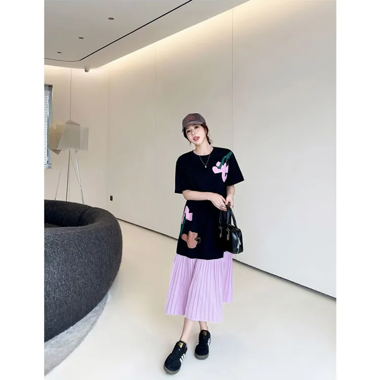 【松鼠望桃】2025夏新款宽松显瘦拼接压褶裙摆印花短袖连衣裙