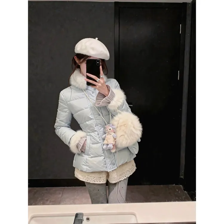 温柔风别致毛领收腰显瘦保暖外套女冬季气质休闲百搭短裤两件套潮