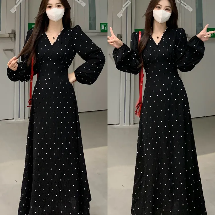 大码胖mm2025秋季新款气质法式复古V领连衣裙女收腰显瘦长袖裙子