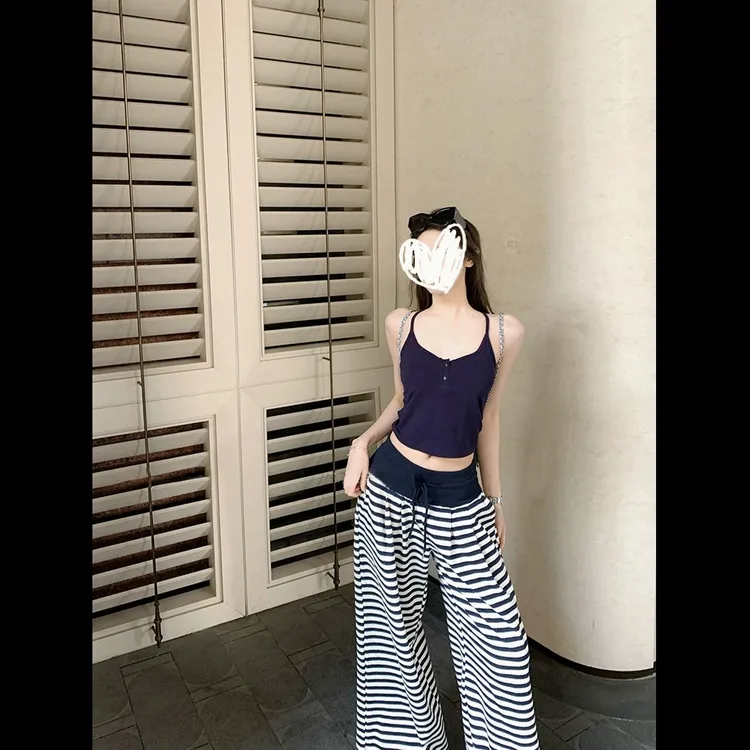 U领牛骨扣工字背心吊带+条纹百搭休闲气质直筒裤子时尚夏季套装女