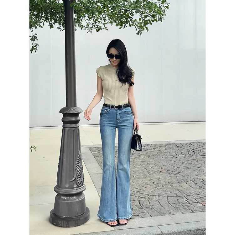 复古高腰微喇叭牛仔裤女款夏季新款修身显瘦有弹力喇叭微喇牛仔裤