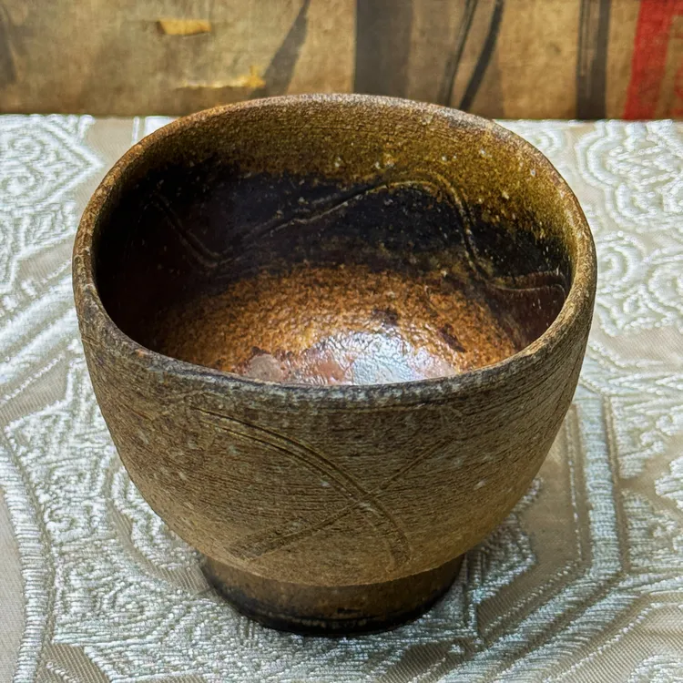 黄金胡麻·内里泛彩·藤原谨·日本备前烧·柴烧·四方杯·茶杯·主人杯