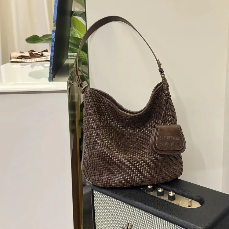 （遇见）秋冬新款百搭韩系水桶包麦穗纯手工编织托特包单肩斜挎包