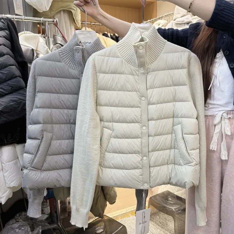 秋冬新款韩系针织拼接袖立领白鸭绒轻薄保暖短款外套---9556