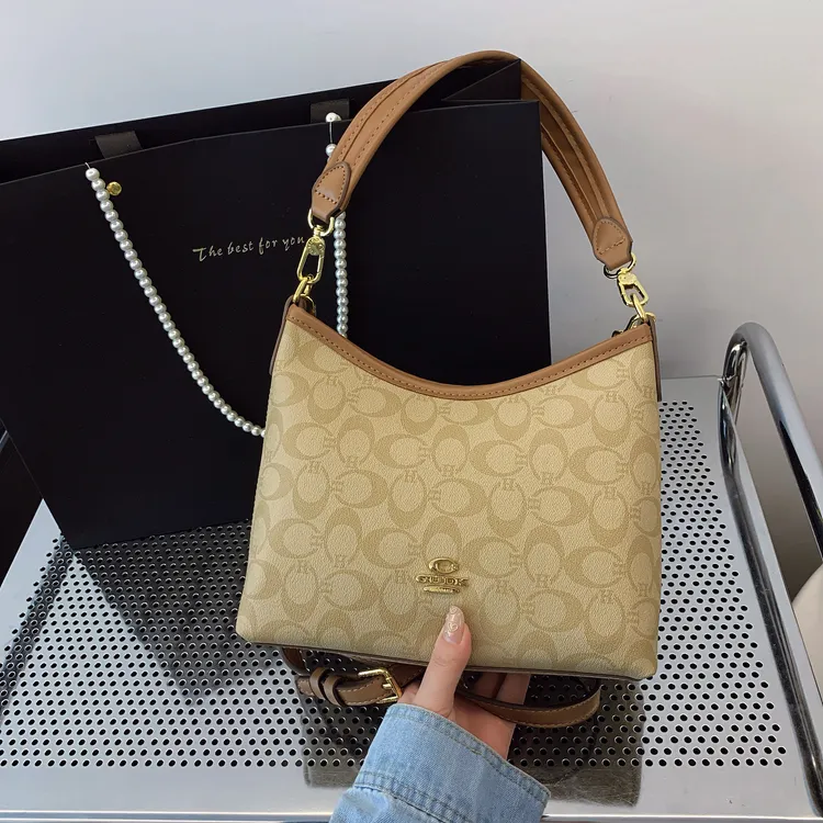 古缇蔻GUTIKOU女包月亮包洋气百搭单肩斜挎女流浪包手拎小包