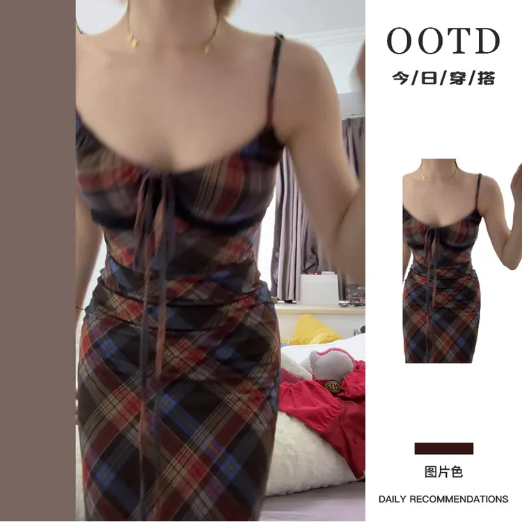 法式复古格纹吊带连衣裙子女夏季2025新款高级感辣妹修身包臀长裙