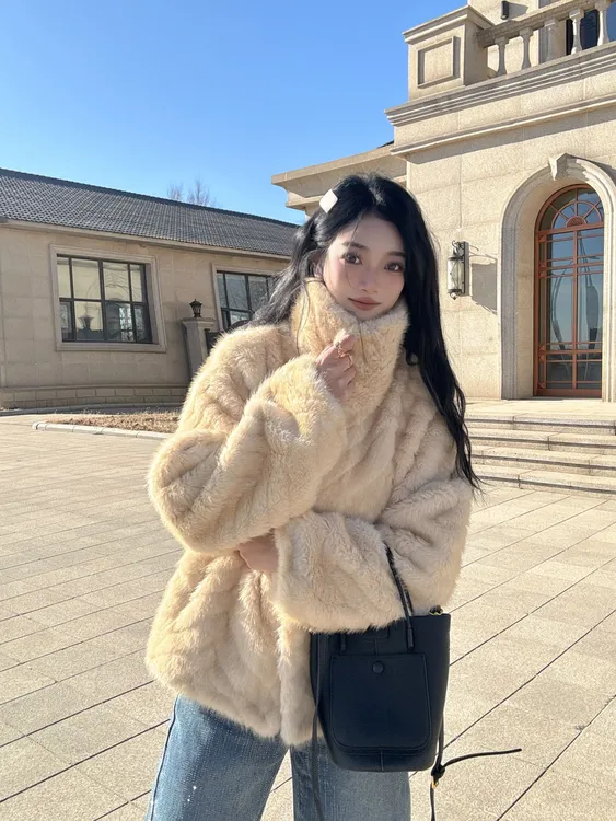 【YY】2025年冬季新款环保金叶貂气质立领可翻可立短款外套