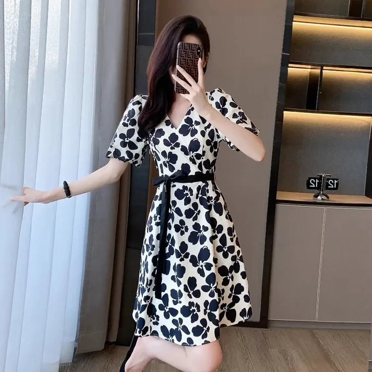 小香风印花连衣裙小个子高端复古减龄气质法式收腰碎花裙子女夏季