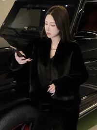 【G. yantong/郭彦彤】进口水貂原生态羊皮毛一体皮草外套 G25919