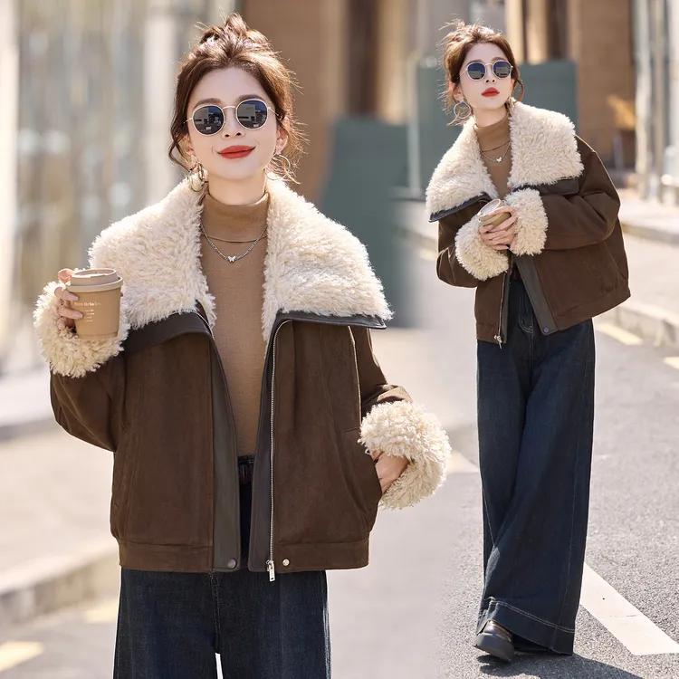 羊羔毛大翻领拼接皮羽绒服女2025冬季新款洋气时髦白鸭绒短款外套