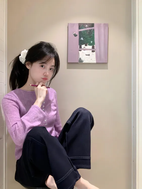 【鸢尾】秋季时尚紫色针织上衣减龄显瘦显白藏青色直筒长裤两件套