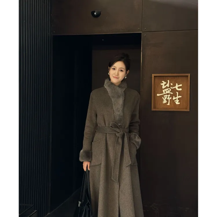 OuYing欧莹秋冬轻奢时尚大气收腰羊毛大衣水貂毛毛呢大衣过年战袍
