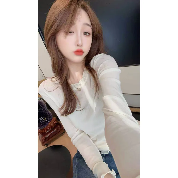 【陈陈私服】时尚纯色百搭亲肤柔软打底内搭小衫25091305