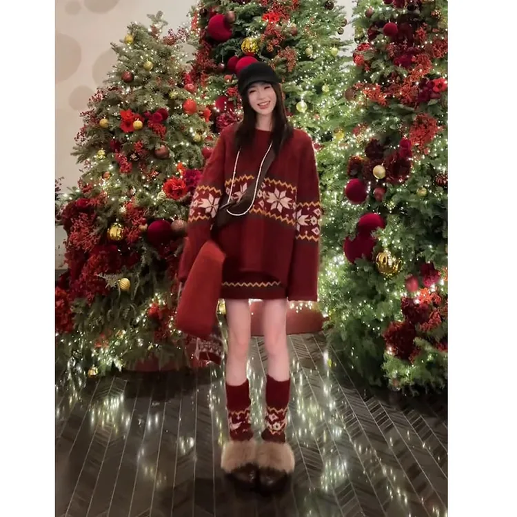 秋冬穿搭一整套女2025新款圣诞甜美红色宽松针织衫百搭短裤两件套
