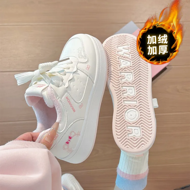 回力刺绣kt加绒板鞋女2025秋冬新款厚底保暖小白鞋学生百搭二棉鞋
