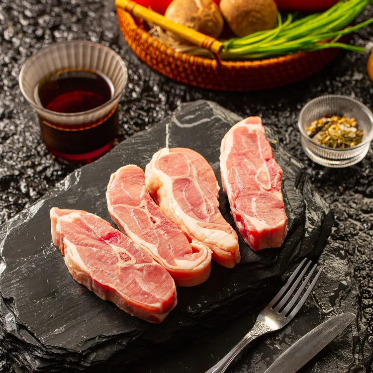 新疆把什拜羔羊羊前腿口感鲜香精瘦香醇