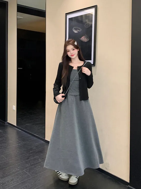 2025大码女装胖妹妹新款秋季条纹显瘦遮肉吊带长袖开衫外套三件套