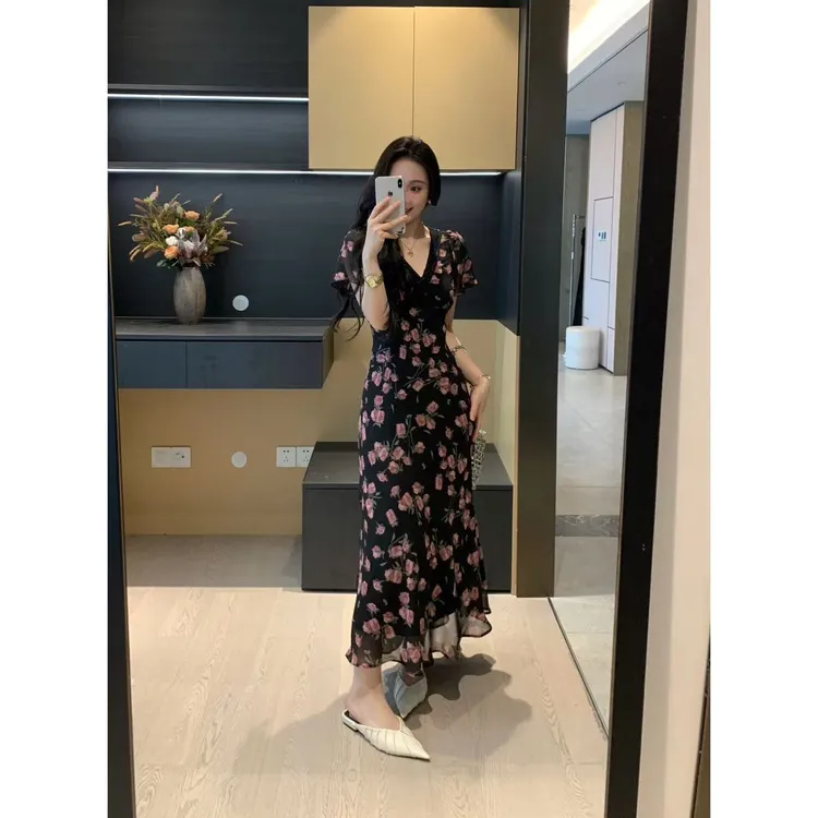 XINYI【暗夜玫瑰】夏季雪纺印花V领连衣裙收腰显瘦气质X625Q09957