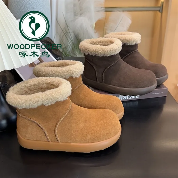啄木鸟可爱大圆头加绒保暖百搭舒适平底雪地靴女过冬勃肯短靴棉鞋
