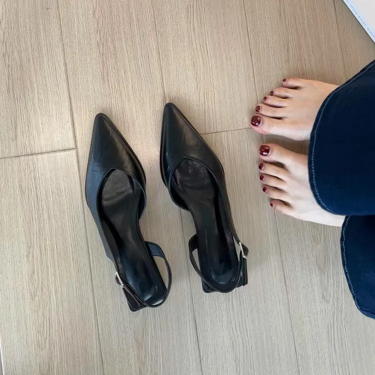 UHCK复古简约气质尖头包头凉鞋女夏粗跟一脚蹬后绊带单鞋