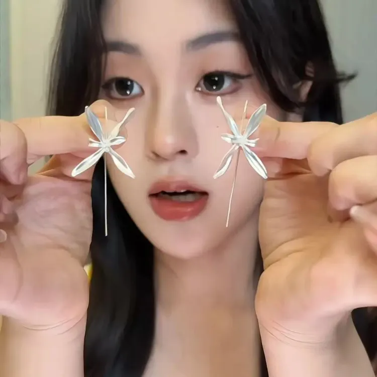 铜合金耳饰 新中式国风鸢尾花ins耳环女高级感设计感新款耳钉耳饰