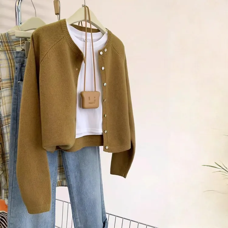 新款女羊毛插肩袖开衫气质圆领百搭外穿开衫时尚宽松通勤针织毛衣