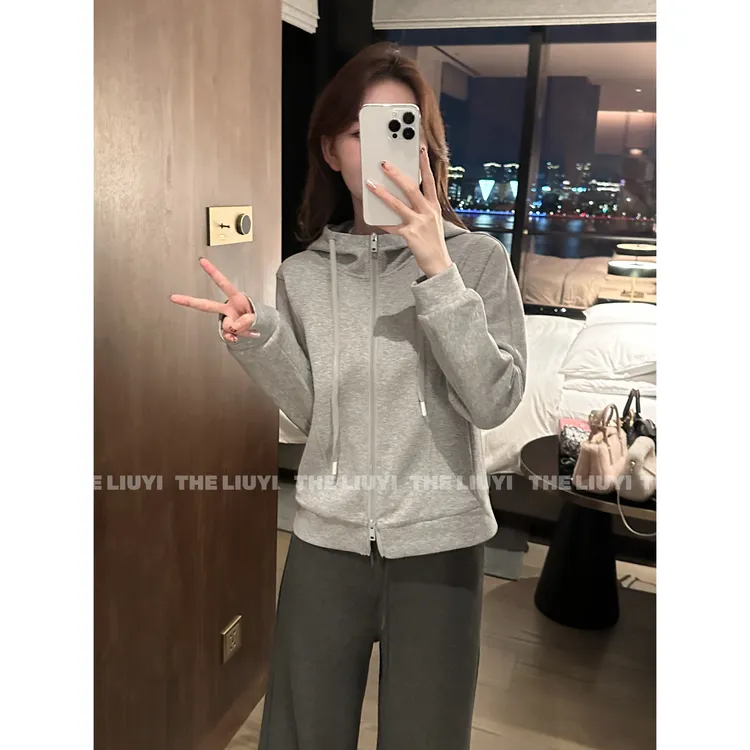 【LIUYI】lulu卫衣～立体剪裁显瘦连帽卫衣外套58272