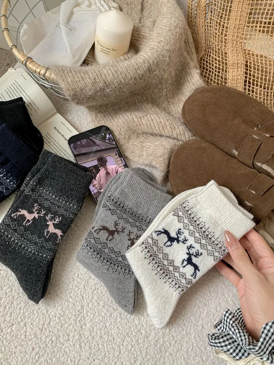 【麋鹿】绵羊毛|秋冬百搭保暖ins复古森系费尔岛风韩系休闲中筒袜厚