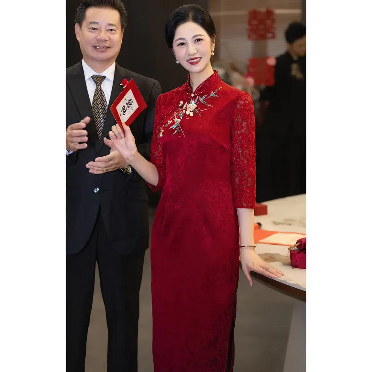 高贵年轻喜婆婆婚宴礼服2025新款婚礼妈妈礼服高端轻奢旗袍连衣裙