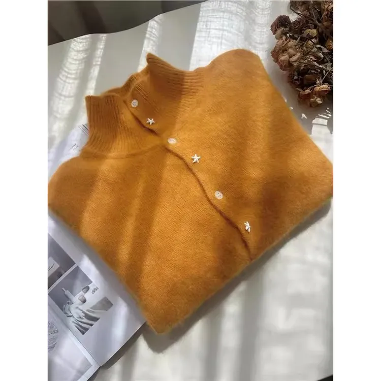 美貌色系！太好看了！橘色立领小海星扣针织衫女显瘦慵懒风毛衣外套